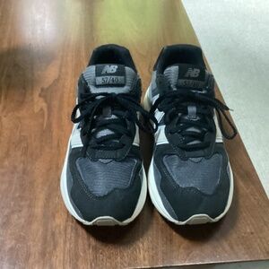 New Balance 57/40 'Black Moonbeam size 5 / EU 37.5